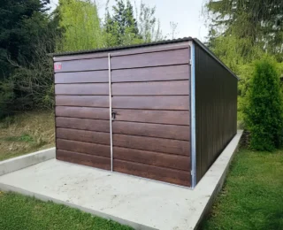 Garaj metalic 3x5m, poartă cu două aripi panou lat