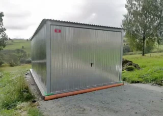 Garaj din tablă 3x5m -Eurostal - galvanizat, cu poarta ridicata