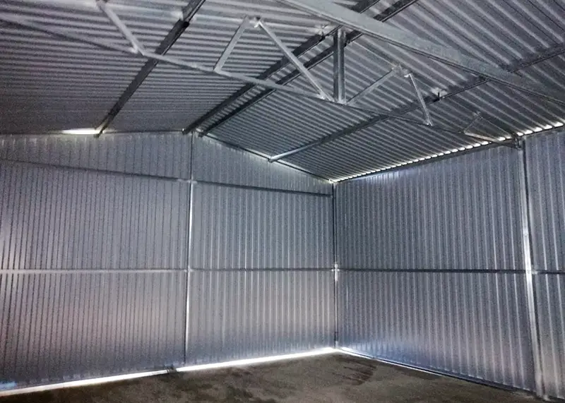 structură metalică galvanizată pentru garaj